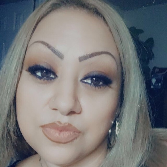 Meet your Posher, Nora - Picture 1 of 1